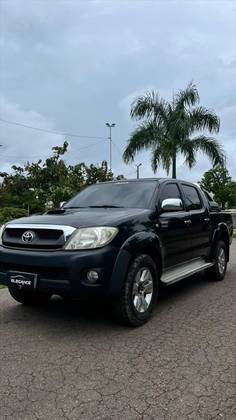TOYOTA HILUX 3.0 SRV 4X4 CD 16V TURBO INTERCOOLER DIESEL 4P AUTOMÁTICO TOYOTA HILUX 3.0 SRV 4X4 CD 16V TURBO INTERCOOLER DIESEL 4P AUTOMÁTICO